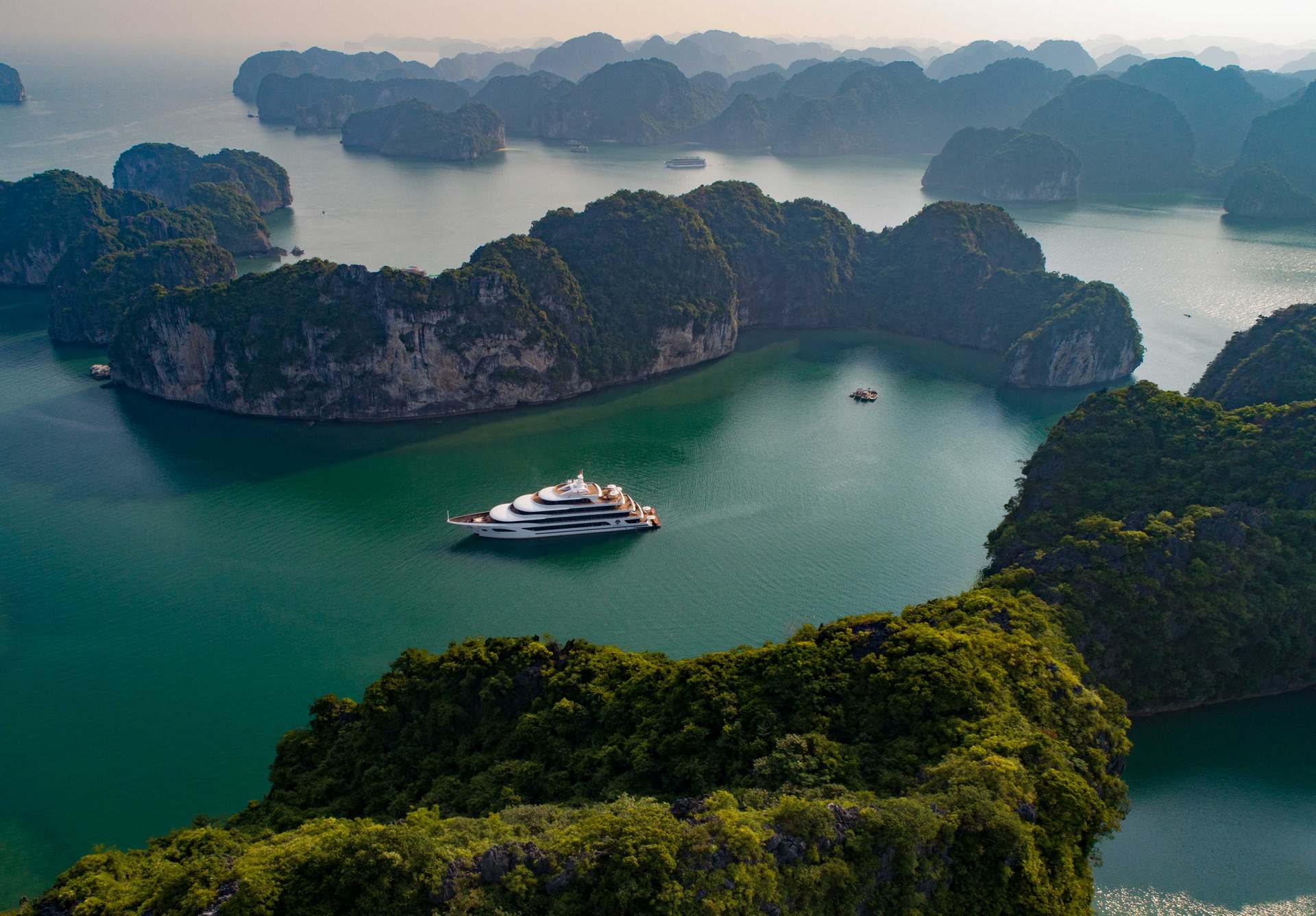 Scarlet Pearl Cruise - Halong Bay Cruise