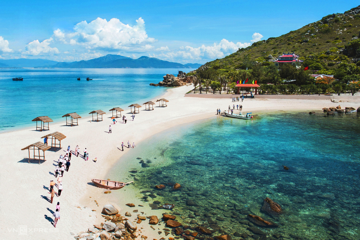 BIỂN XANH CÁT TRẮNG NHA TRANG